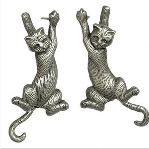 Vintage ©️JJ Hanging Cats Articulated Tail Earrings.  Base metal:  Pewter